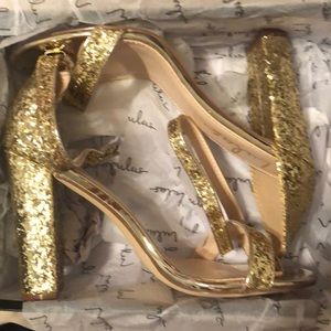 ✨Lulu’s gold glitter heals✨